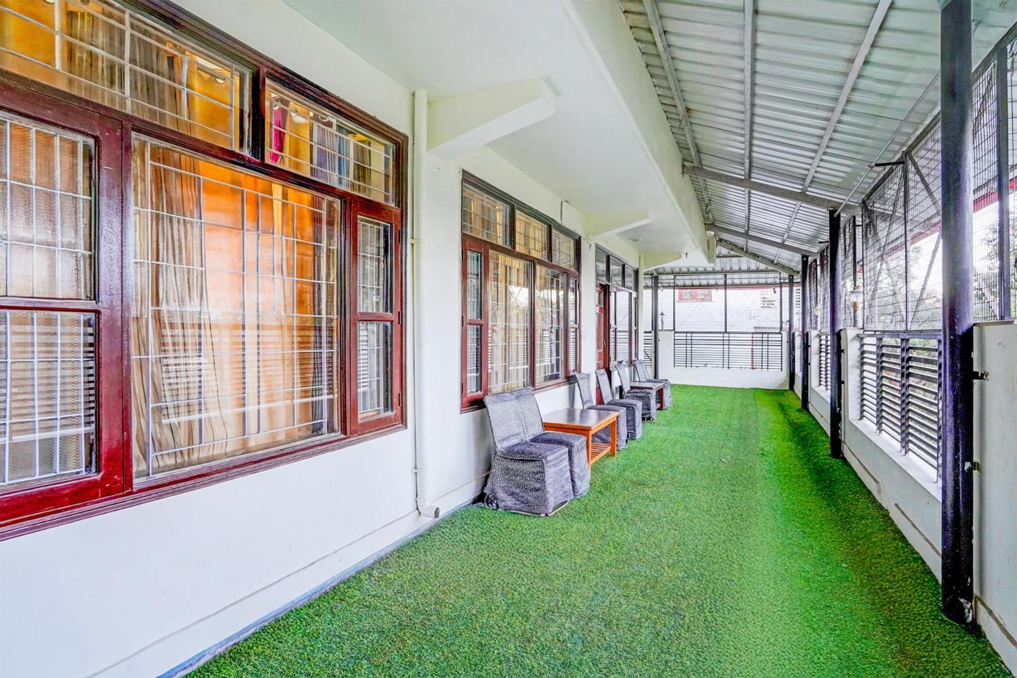 Super Townhouse Mall Road Near Library Chowk Mussoorie Exterior photo